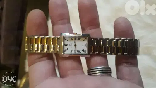 ساعه نسائيه سويسرية الصنع gold plated