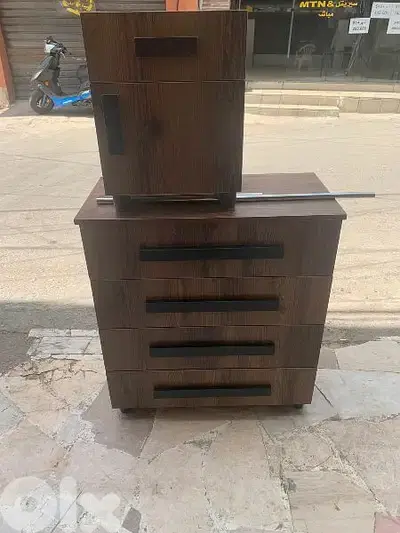 شفنيرة مع مرايا وكمود صغار اتنين