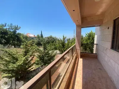 Luxurious Villa for rent in Ain Aar