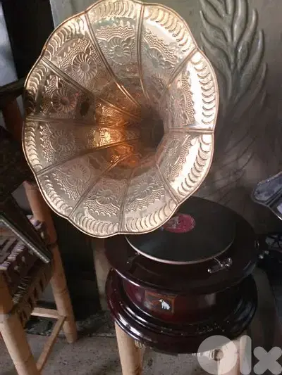 فونوغراف مدور جديد بوق نحاس حفر