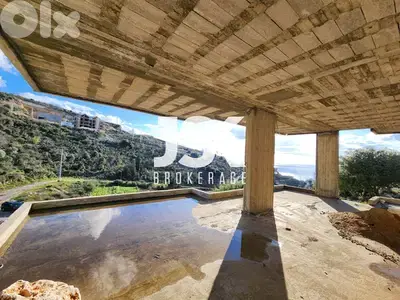 L12960-1000 SQM Building For Sale In Halat With A Beautiful View