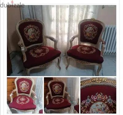 تحفه منزليه للذوق الرفيع   2fauteuils salon مشغوله باليد قطبه قطبه  fauteuils  +table   ملبس دهب ٢٤  تحفه للصالونات الراقيه
