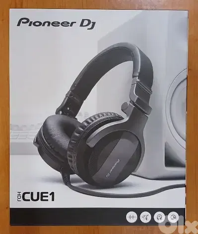 pioneer dj headfone new in box