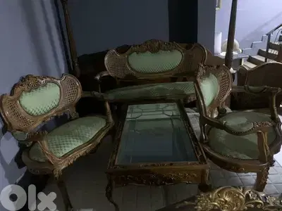 طقم كنبايات مصري حفر خشب زان ثلاث قطع وطاولة