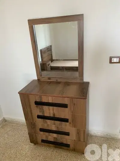 شفنيرة مع مرايا تفصيل جديد 80 سم