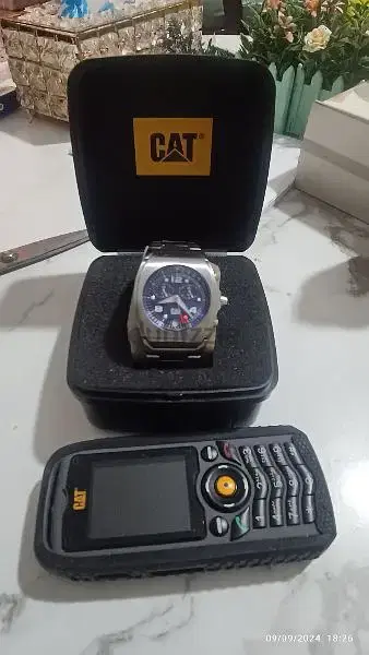 caterpillar ساع cat وجوال كتير نضاف caterpillar ساع cat وجوال كتير نضاف