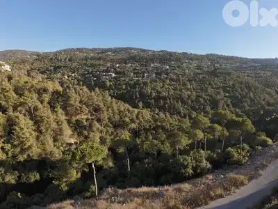 Villa Land in Baabdat - أرض فيلا هادئة في بعبدات Villa Land in Baabdat - أرض فيلا هادئة في بعبدات